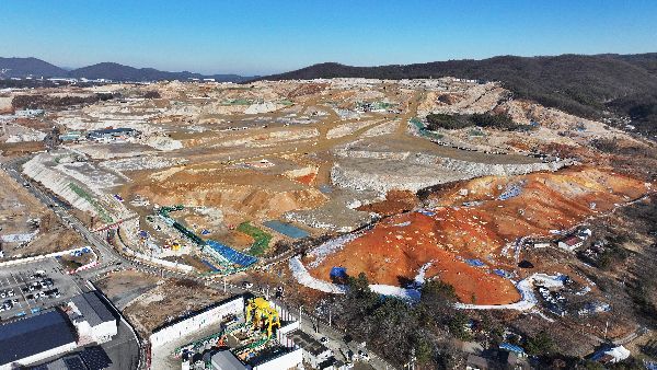 지난 1월15일 오후 공사가 진행 중인 경기도 용인시 처인구 원삼면 용인반도체클러스터 부지.[사진출처=연합뉴스]