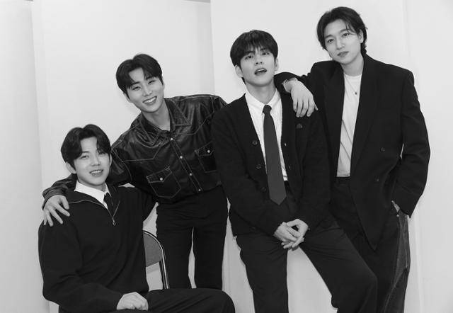 밴드 데이식스(DAY6)가 역주행을 딛고 제대로 인기를 굳혔다. JYP엔터테인먼트 제공
