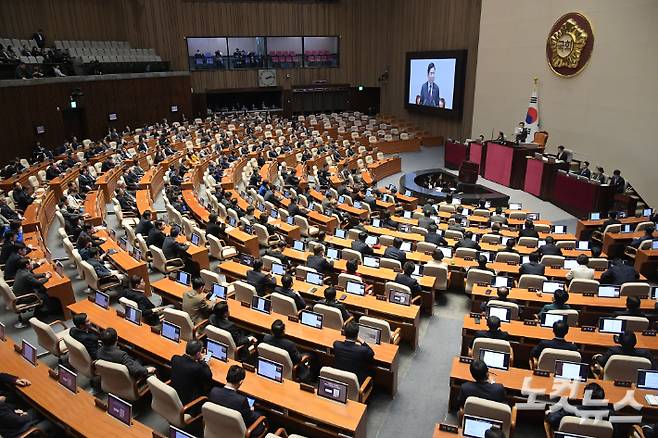 서울 여의도 국회 본회의장에서 본회의가 열리고 있다. 윤창원 기자