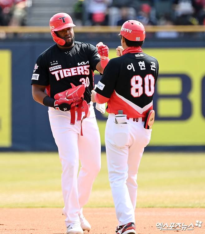 소크라테스는 28일 창원 NC파크에서 열린 '2024 신한 SOL Bank KBO 리그' NC와 주중 3연전 첫 번째 맞대결에서 6번타자 중견수로 선발 출전. 3회초 3점 홈런을 때려내며 팀 공격에 활력을 불어넣었다. 엑스포츠뉴스 DB