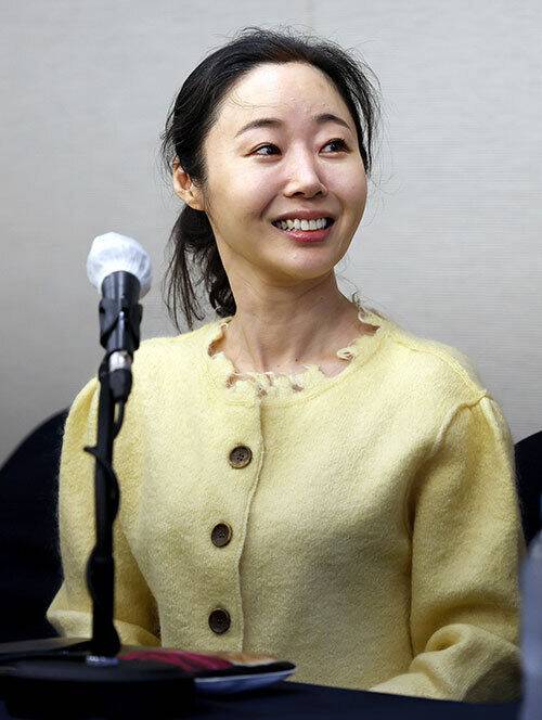 민희진 어도어 대표가 31일 오후 서울 중구 한국프레스센터에서 열린 기자회견에서 어도어 임시주주총회에 대한 입장을 밝히고 있다. 뉴시스