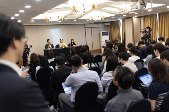 ADOR CEO Min Hee-jin's Friday's press conference. [JOINT PRESS CORPS]