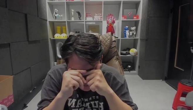 [서울=뉴시스]유튜버 '오킹'은 지난달 27일 라이브 방송을 진행했다 (사진=오킹 유튜브 채널 캡처) 2024.5.28. photo@newsis.com *재판매 및 DB 금지