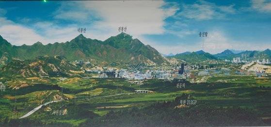 날씨가 좋을 때는 송악산, 개성시, 김일성동상, 북한 선전마을인 기정동 등도 볼 수 있다.