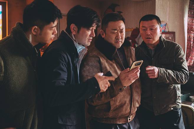 형사 마석도 캐릭터는 실제 형사들을 모티프로 한다. ⓒ에이비오엔터테인먼트 제공