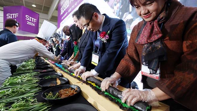 냉동식품 전문 기업 우양의 주가가 냉동김밥 시장 진출 소식에 가파른 상승세를 기록했다.[사진=뉴시스]&nbsp;