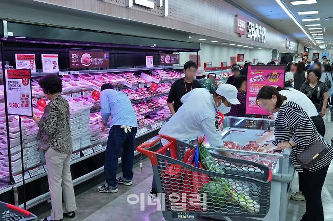 롯데마트 의왕점 롯데레드페스티벌 행사기간 축산 매장 전경. (사진=롯데마트)