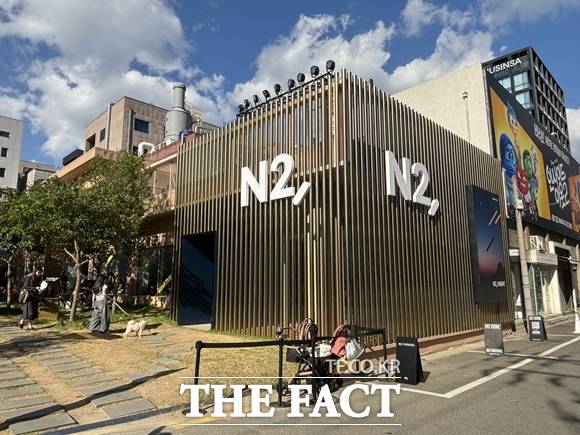 NH투자증권이 지난 4월 24일 성수동에 팝업스토어 '엔투, 나이트'를 오픈했다. /이라진 기자