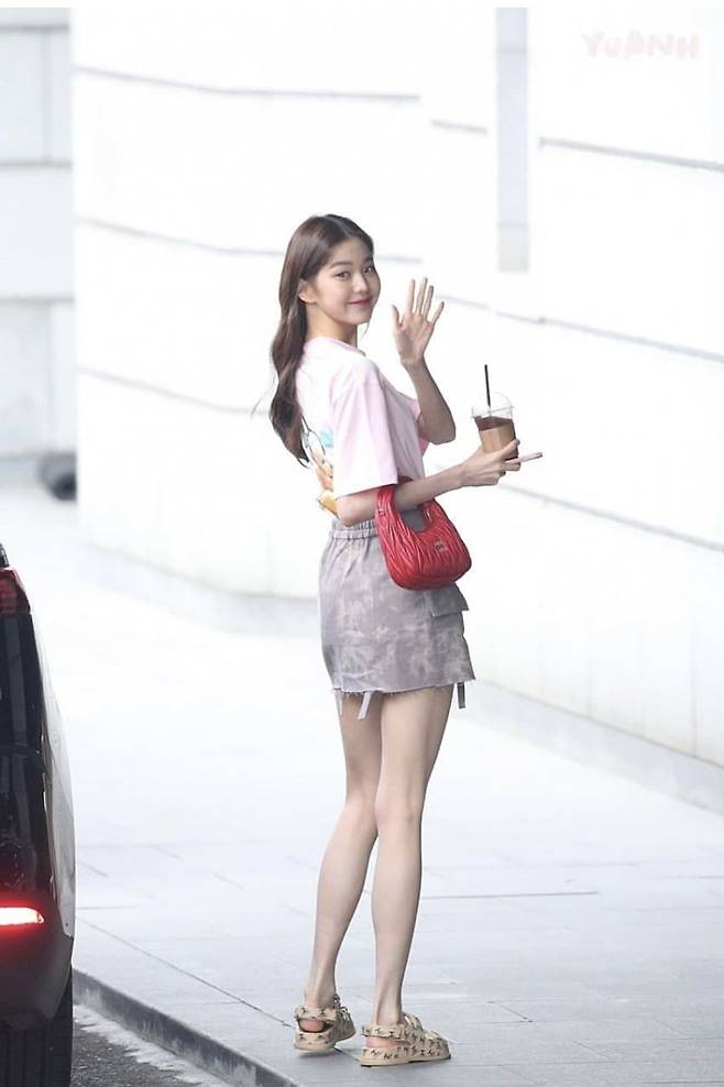 IMG_4602.jpeg 장원영의 성장과정 변천사