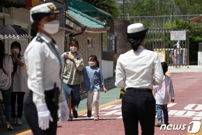 학교폭력전담경찰관. (사진은 기사와 직접적인 상관이 없음) /사진=뉴스1