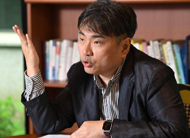 4월 16일 경기 안산시 한국전기연구원에서 이상화 전력ICT연구센터 책임연구원이 한국일보와 인터뷰하고 있다. 임은재 인턴기자