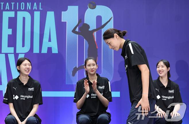 김연경이 7일 오후 서울 송파구 잠실실내체육관에서 열린 김연경 국가대표 은퇴경기 미디어데이에 참석하고 있다. 2012 런던 올림픽과 2020 도쿄 올림픽 준결승 진출을 주도한 김연경은 오는 8일 은퇴경기와 9일 세계 여자배구 올스타전 이벤트 경기를 끝으로 국가대표를 은퇴한다. 2024.6.7/뉴스1 ⓒ News1 신웅수 기자