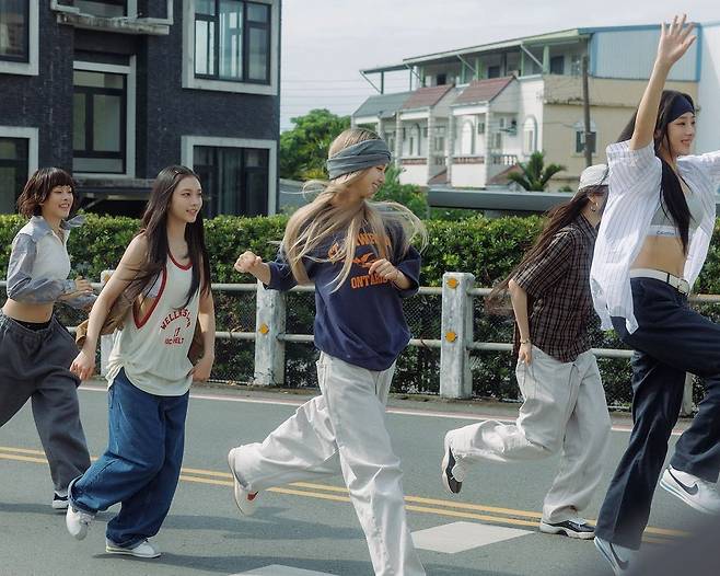 인스타그램 @newjeans_official