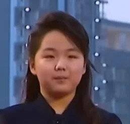 c45919c0b24bb2f3ea57c7991ae56216.webp.ren.jpg 살 비치는 옷 입고 등장한 김주애.. 북한 여성들 \'충격\'