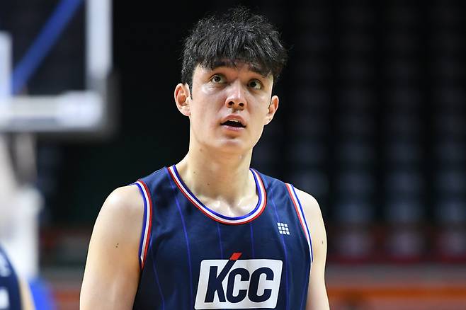 KCC 이근휘.  KBL 제공