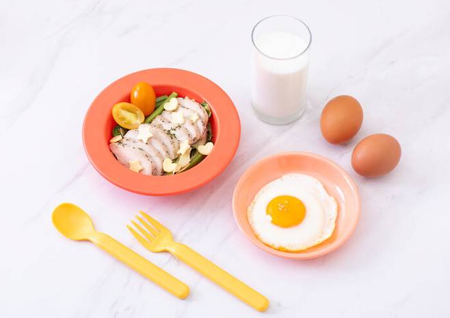 하루가 다르게 가속 노화가 진행되는데, 이를 늦추려면 무엇보다 운동과 적절한 식이요법이 중요하다. [사진=클립아트코리아]