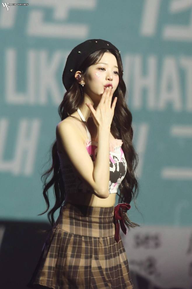 5.jpg 오늘자 아이브 월드투어 베를린 장원영