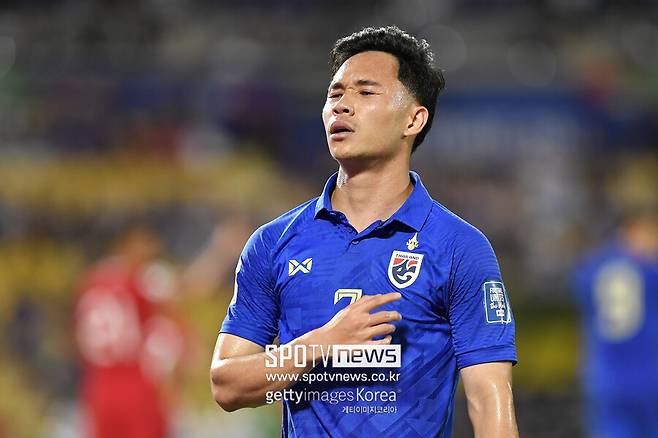 ▲ 태국은 11일(한국시간) 태국 방콕 라자망갈라 경기장에서 열린 2026 국제축구연맹(FIFA) 북중미 월드컵 아시아 지역 2차 예선 C조 6번째 경기에서 싱가포르를 3-1로 꺾었다. 중국과 승점을 시작으로 골득실 다득점까지 모두 같지만, 승자승에서 밀려 3차 예선 진출이 좌절됐다. 한국이 C조 1위, 중국이 C조 2위로 3차 예선에 진출하게 됐다.