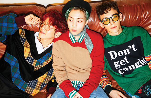 엑소 백현 시우민 첸(왼쪽부터)이 SM과 지난해 맺은 합의서 이행을 두고 분쟁을 벌이고 있다. /SM엔터