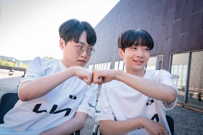 허수(왼쪽)와 최용혁. LCK