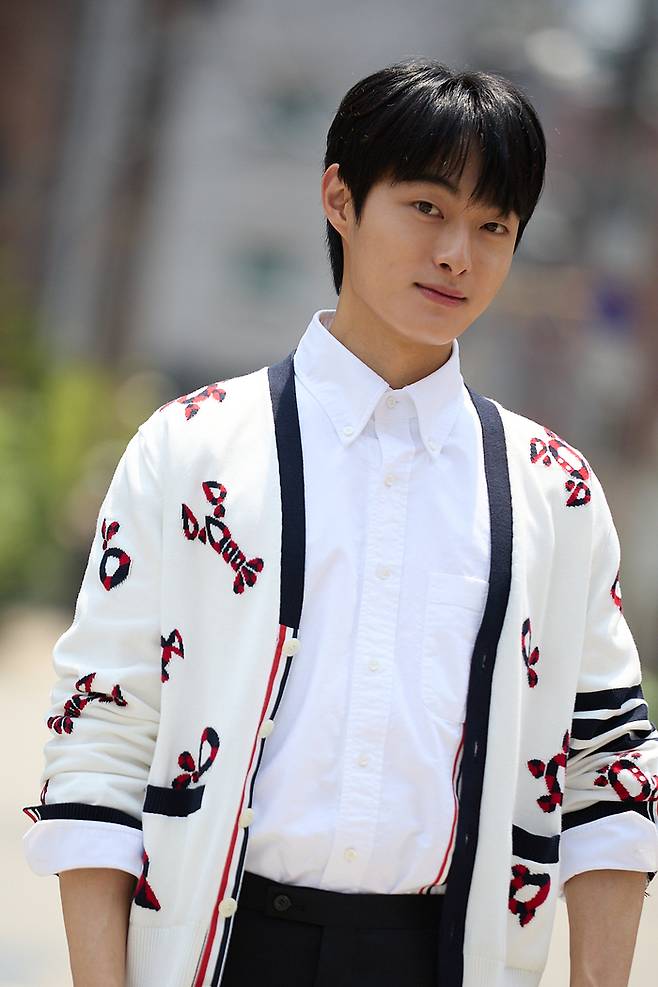 왕따 송이현과 조폭 김득팔을 연기한 윤찬영. 사진 I 넘버쓰리픽쳐스