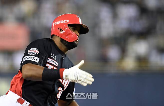 KIA 타이거즈 소크라테스. 잠실 | 박진업 기자 upandup@sportsseoul.com