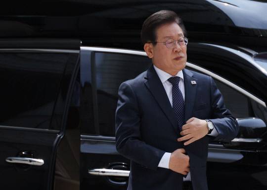 법정 출석한 이재명. 연합뉴스,