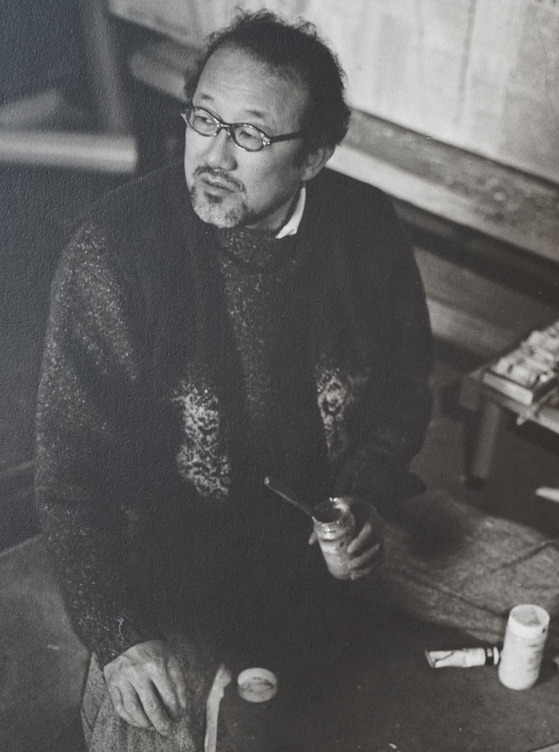 김용철, 1976년 온수리 작업실에서. [사진 김용철]