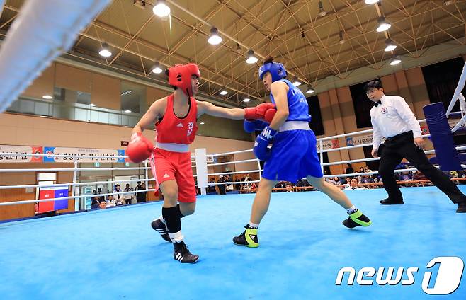 전국체전서 경기 중인 오연지(오른쪽)2018.10.17/뉴스1 ⓒ News1 문요한 기자