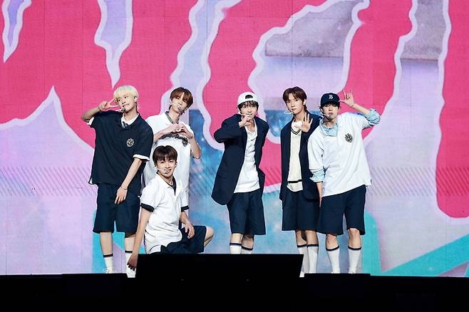 투어스. 사진 | 하이브