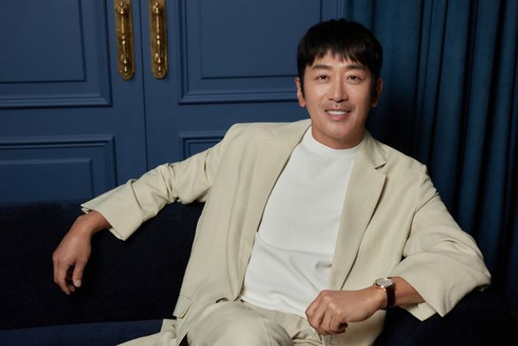 영화 ‘하이재킹’으로 인터뷰에 나선 배우 하정우 ⓒ이하 소니픽쳐스엔터테인먼트코리아㈜·㈜키다리스튜디오 제공