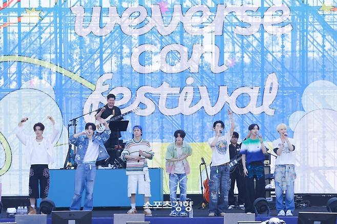 그룹 엔하이픈 위버스콘 무대. 빌리프랩 제공