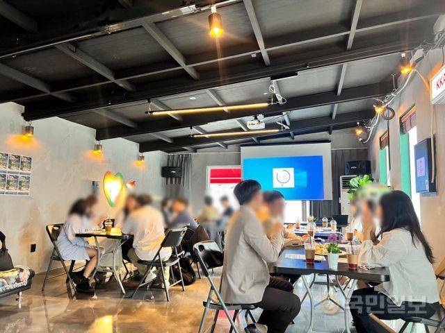 러브그로우레터의 '러브코이노니아' 현장. 러브그로우레터 제공