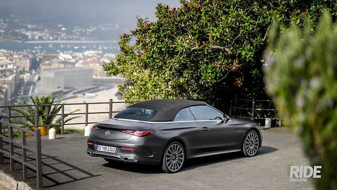 디 올-뉴 메르세데스-벤츠 CLE 450 4MATIC 카브리올레
