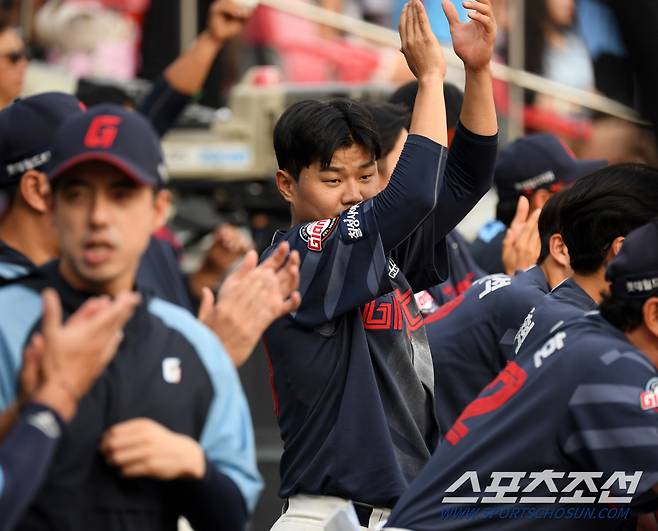 돌고돌아 롯데 유니폼을 입고 잠재력을 터뜨리고 있는 손호영