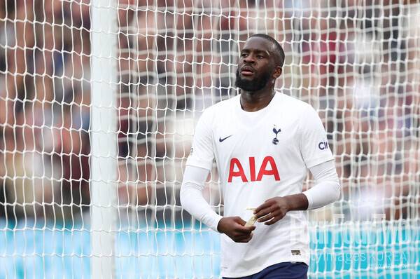 사진=게티이미지.&nbsp;탕귀&nbsp;은돔벨레가&nbsp;프랑스에서&nbsp;많은&nbsp;관심을&nbsp;끌고&nbsp;있다.