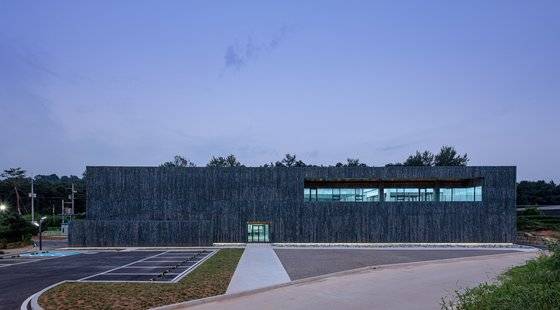 건축가 홍태선의 경기도 파주 새별 브루어리. 촬영 정동욱, 제공 홍태선