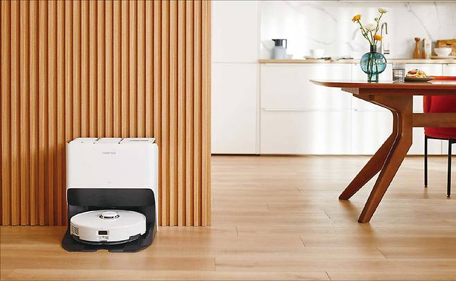 로보락은 ‘일체형 로봇 청소기’를 앞세워 한국 가전 시장을 점령했다. (로보락 제공)