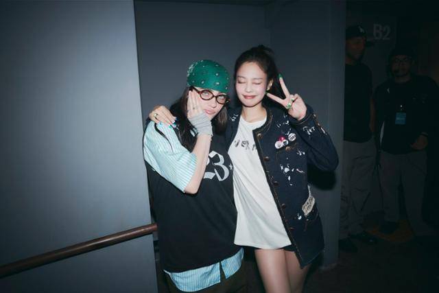 빌리 아일리시는 18일 오후 서울 광진구 '빛의 시어터'에서 신규 앨범 청음회를 개최했다. 스포티파이 제공