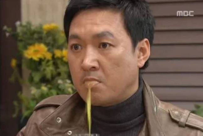 배우 박동빈(55)이 그동안 숨겨왔던 어린시절 아픔을 털어놨다. [사진출처 = 유튜브 영상 캡처]