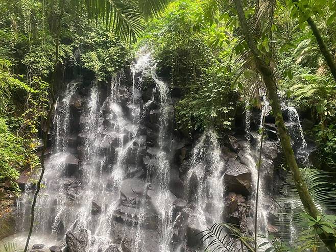 칸토 람포 폭포.