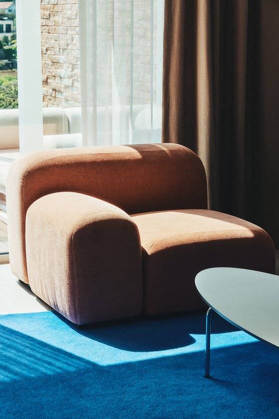 모자이크 노일의 거실.