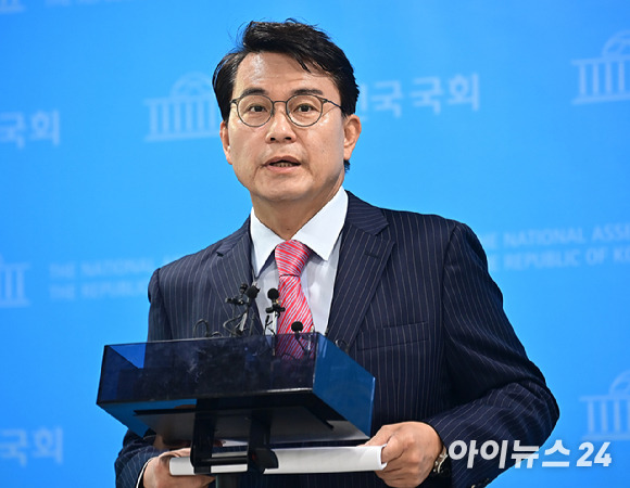 윤상현 국민의힘 의원이 지난 3일 국회에서 '김정숙 종합 특검법' 발의 관련 기자회견을 하고 있다. [사진=곽영래 기자]