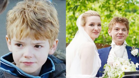 영화 '러브 액츄얼리' 출연 당시 토마스 생스터(왼쪽)와 지난 24일(현지시간) 결혼식을 올린 생스터와 탈룰라 라일리의 결혼 사진. 사진 유니버설 픽처스·엑스 캡처