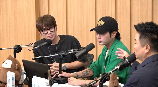 왼쪽부터 케이윌 뮤지 김태균 (사진=SBS 파워FM ‘두시탈출 컬투쇼’ 캡처)