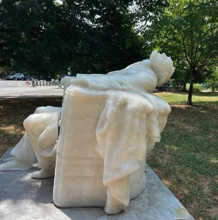 폭염에 녹아내린 에이브러햄 링컨 대통령 형상의 밀랍 조형물. 사진 컬처럴 DC 홈페이지 캡처