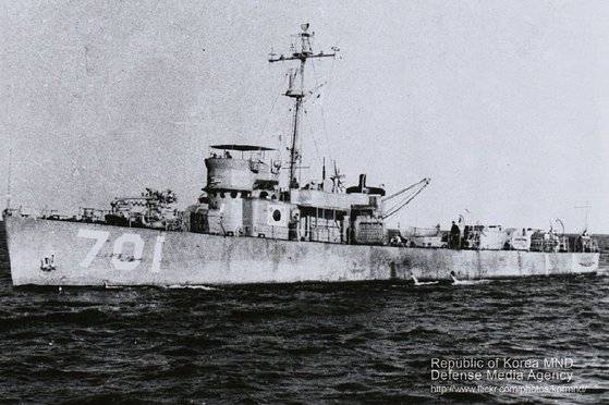대한해협 해전을 승리로 이끈 백두산함. 미국에서 도입 당시 100발의 포탄도 함께 구매했는데. 이를 아끼느라 실사격 훈련을 해본 적이 없었다. 위키피디아