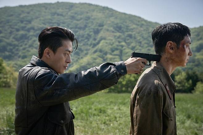 "Escape," starring Koo Kyo-hwan (left) and Lee Je-hoon (Plus M Entertainment)