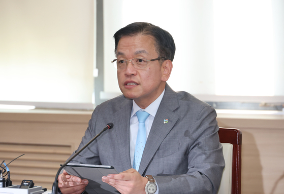 Finance Minister Choi Sang-mok speaks at the economy-related minister meeting on Wednesday. [YONHAP]