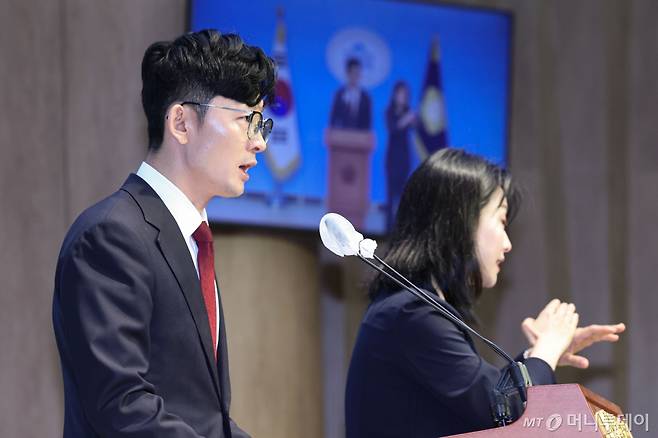 [서울=뉴시스] 권창회 기자 = 박충권 국민의힘 의원이 3일 오전 서울 여의도 국회 소통관에서 열린 북한 관련 법안 '전자정부법개정안' 제출 관련 기자회견에서 발언하고 있다. 2024.06.03. kch0523@newsis.com /사진=권창회
